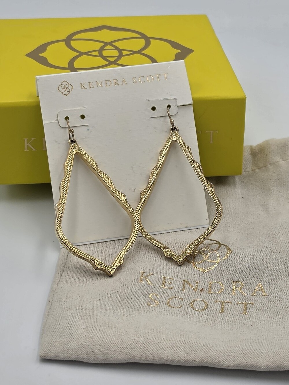 Kendra Scott Sophee Open Frame Earrings Gold